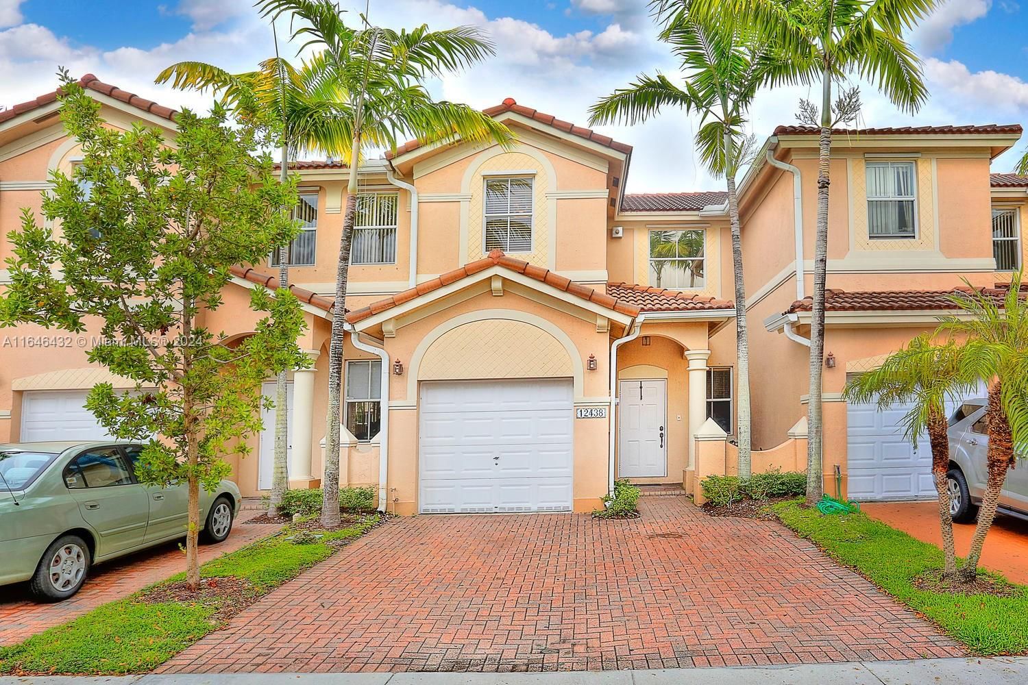 Real estate property located at 12438 124th Ter, Miami-Dade, KENDALL BREEZE SOUTH, Miami, FL