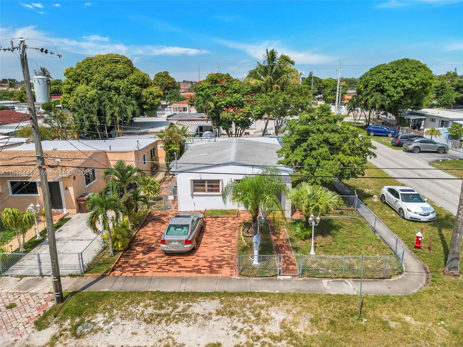 Real estate property located at 4296 9th Ln, Miami-Dade, INGLESIDE PARK, Hialeah, FL