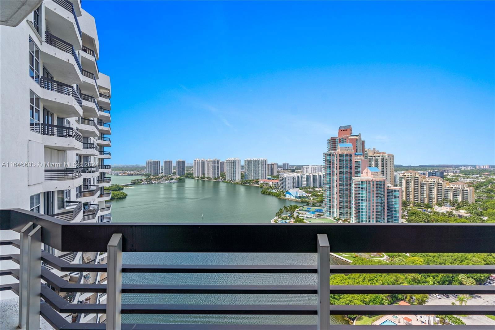 Real estate property located at 3530 Mystic Pointe Dr #2904, Miami-Dade, MYSTIC POINTE TOWER 500 C, Aventura, FL