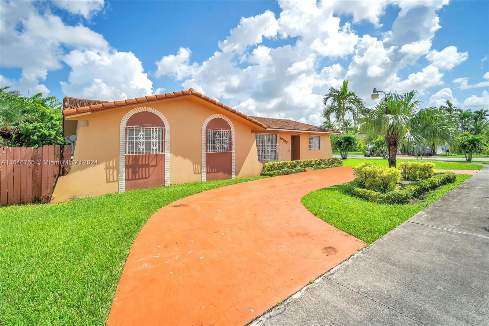 Real estate property located at 10785 26th St, Miami-Dade, P & A SUB, Miami, FL