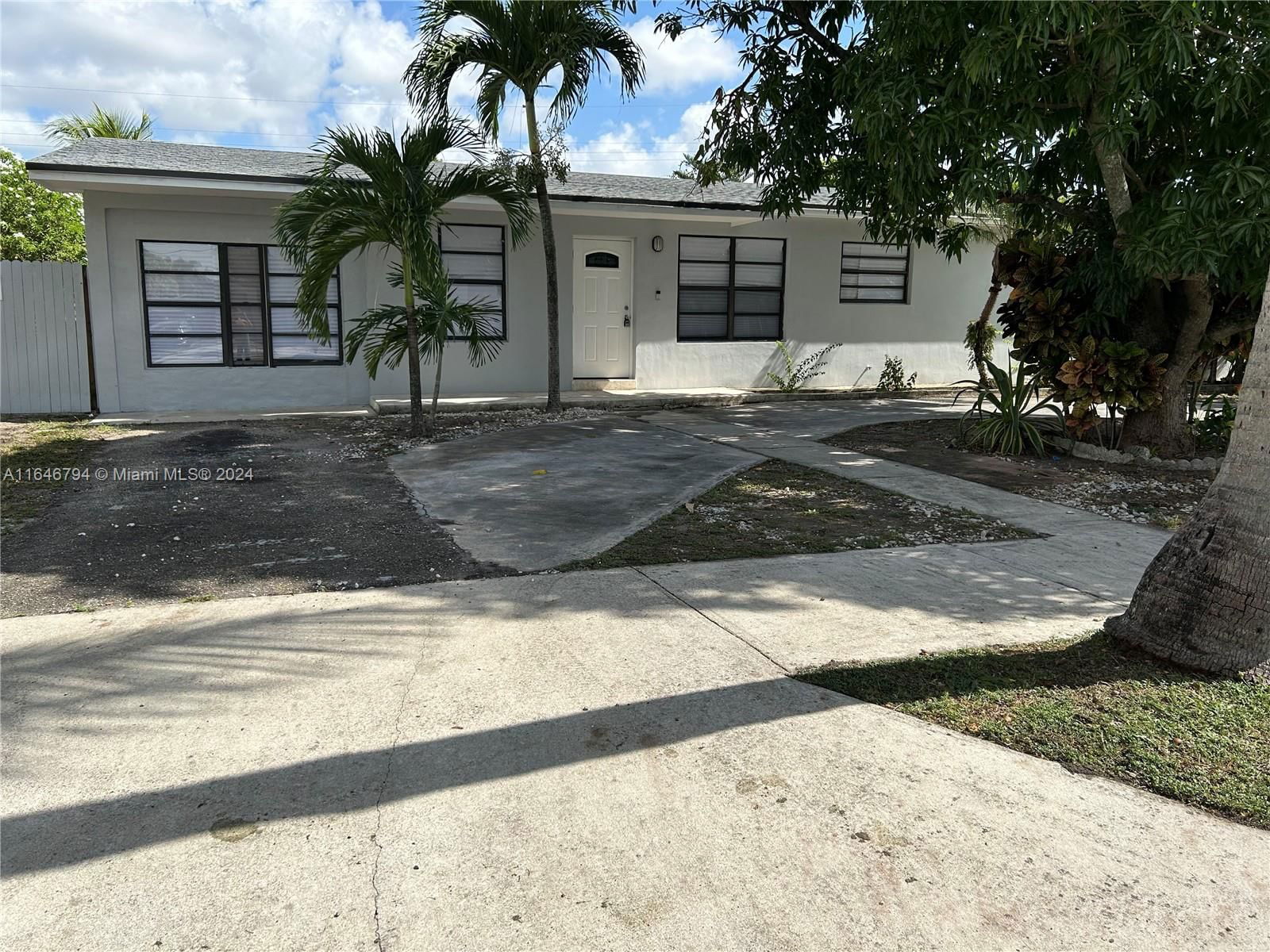 Real estate property located at 735 73rd PL, Miami-Dade, DOUGLAS ESTS, Hialeah, FL