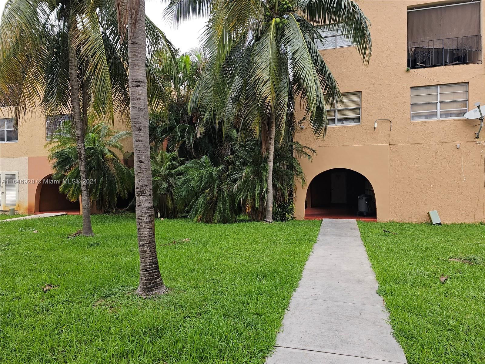 Real estate property located at 1305 53rd St #429, Miami-Dade, VILLA CATALINA CONDO, Hialeah, FL