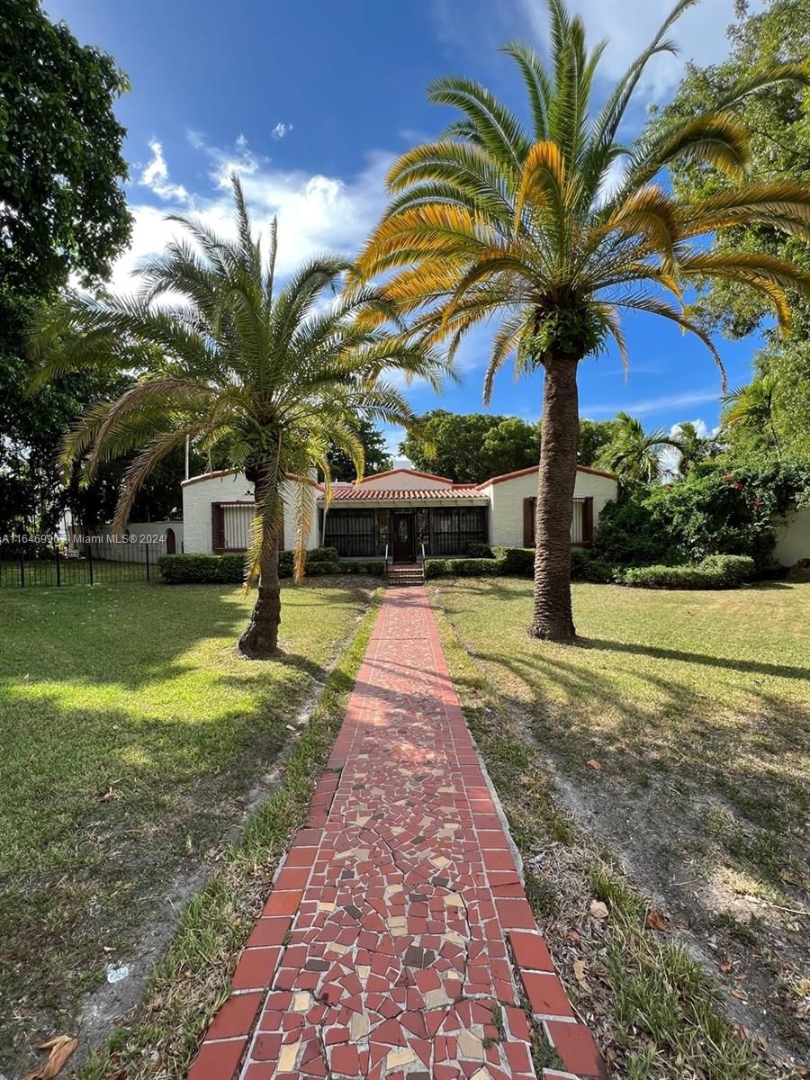 Real estate property located at 5900 5th Ave, Miami-Dade, BAYSHORE AMD, Miami, FL