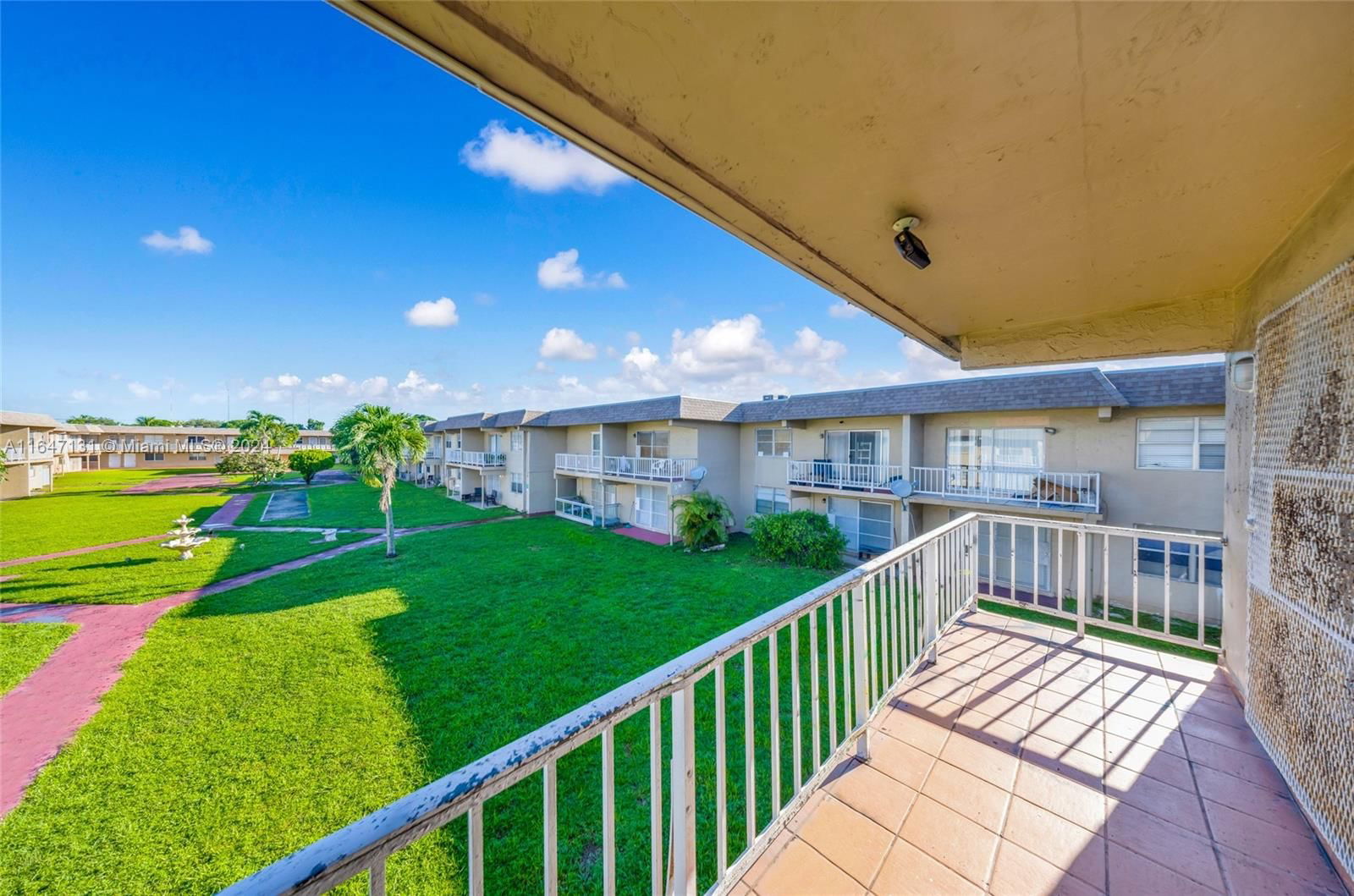 Real estate property located at 301 177th St #201, Miami-Dade, NEW WORLD CONDO APTS II, Miami Gardens, FL