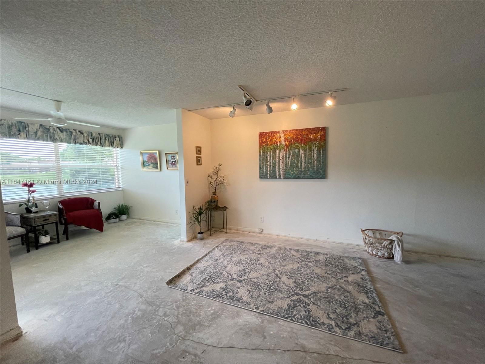 Real estate property located at 9861 Sunrise Lakes Blvd #102, Broward, SUNRISE LAKES 142 CONDO, Sunrise, FL