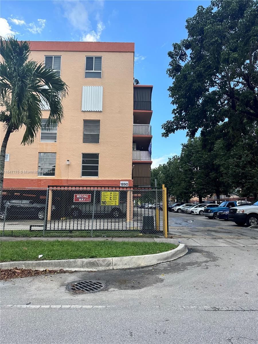 Real estate property located at 1890 56th St #1111, Miami-Dade, PALM-EAST GARDENS CONDO, Hialeah, FL