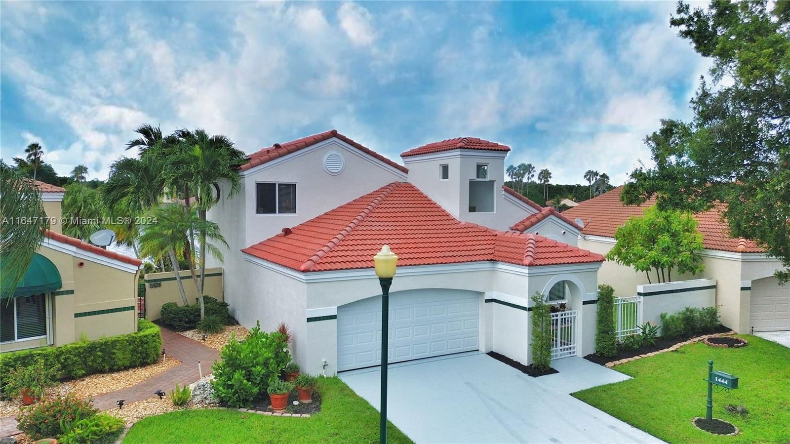 Real estate property located at 1444 Harbour Side Dr, Broward, HARBOUR SUBDIVISION, Weston, FL