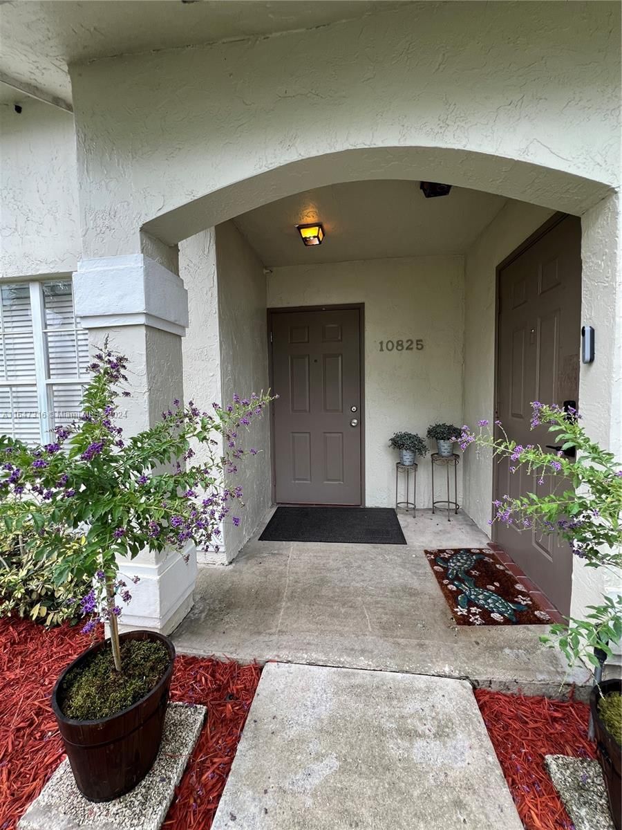 Real estate property located at 10825 8th St #8L7, Broward, IMAGES AT PEMBROKE POINTE, Pembroke Pines, FL