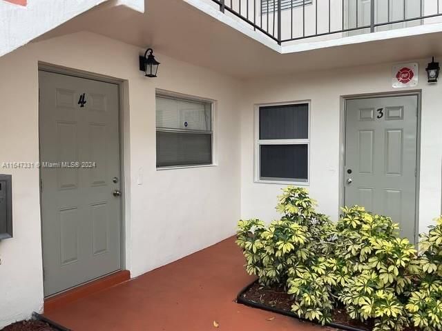 Real estate property located at 3090 Coral Springs Dr #4, Broward, VILLAS AT CORAL SPRINGS, Coral Springs, FL