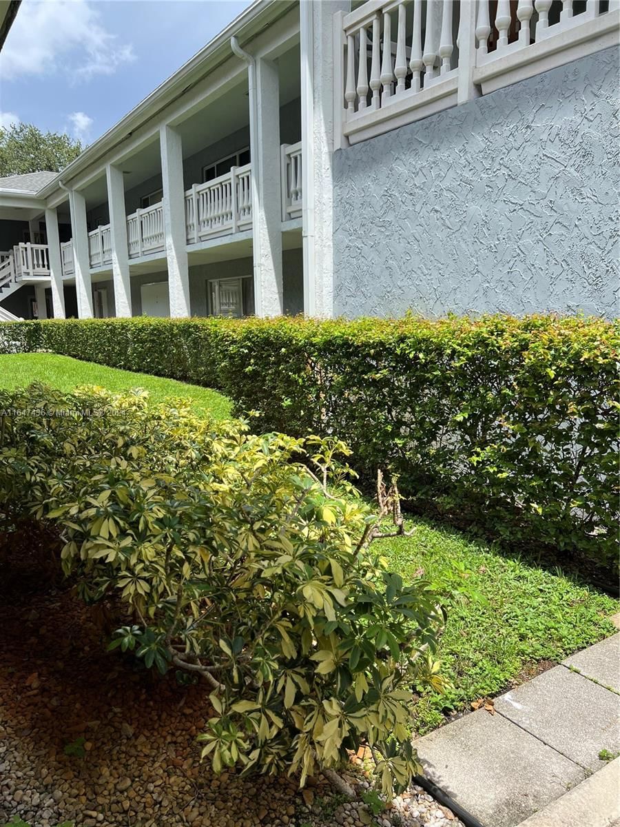 Real estate property located at 7556 Stirling Rd #122, Broward, OAK PATHS CONDO, Davie, FL