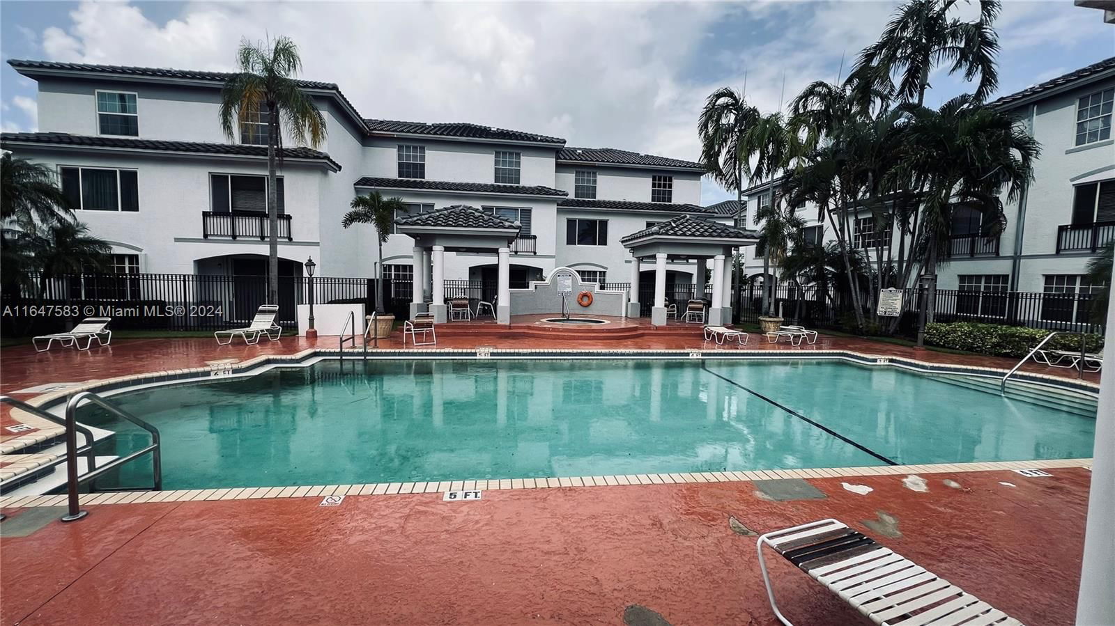 Real estate property located at 735 148th Ave #1715, Broward, VILLAS DE TUSCANY CONDO, Sunrise, FL