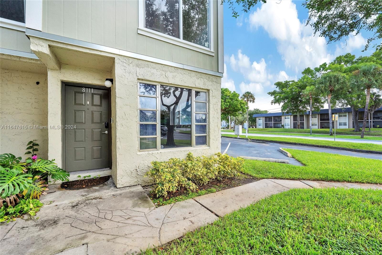 Real estate property located at 8111 Lagos De Campo Blvd G-2, Broward, SANDPEBBLES TOWNHOUSE CON, Tamarac, FL