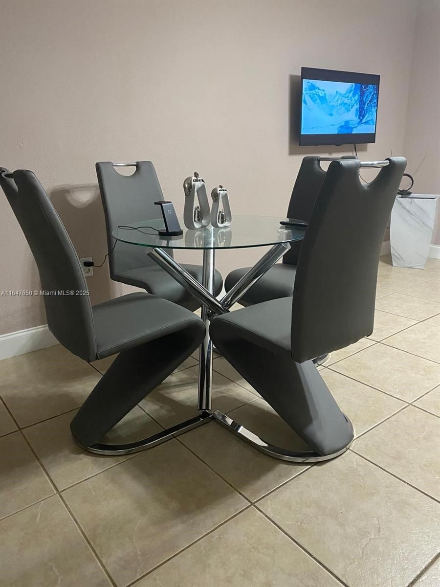 Real estate property located at 4050 135th St #20-1, Miami-dade, Villa Biscaya Jardines Co, Opa-Locka, FL