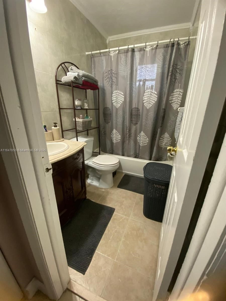 Real estate property located at 4050 135th St #20-1, Miami-dade, Villa Biscaya Jardines Co, Opa-Locka, FL