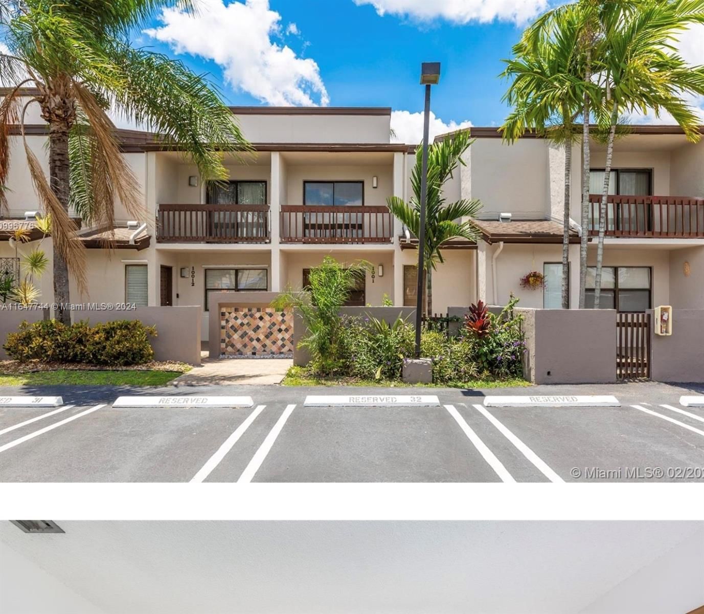 Real estate property located at 10014 41st St #32, Miami-Dade, THE VILLAS OF AMBERWOOD I, Doral, FL