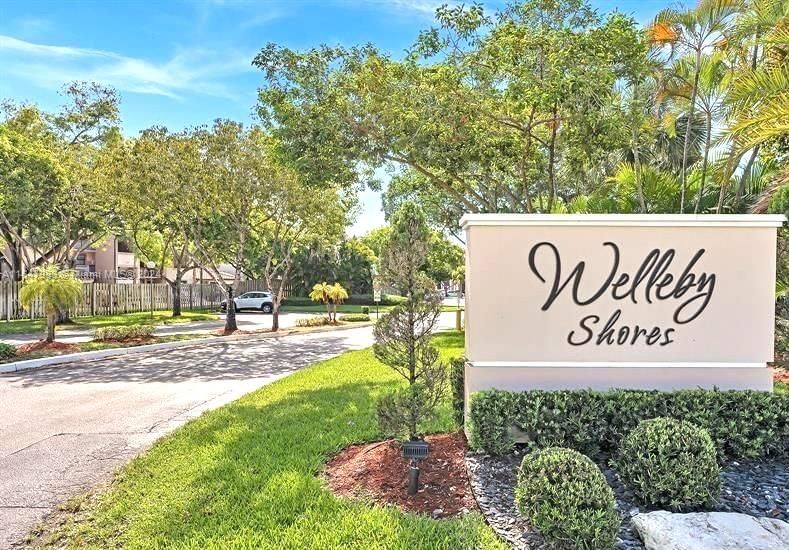 Real estate property located at 9920 Nob Hill Court #9920, Broward, Villas de Venezia, Sunrise, FL