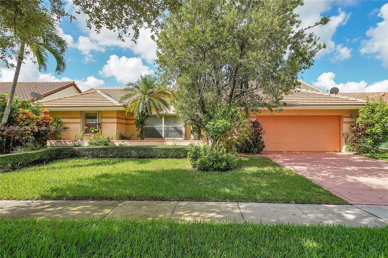 Real estate property located at 16160 9th Dr, Broward, SPRING VALLEY, Pembroke Pines, FL