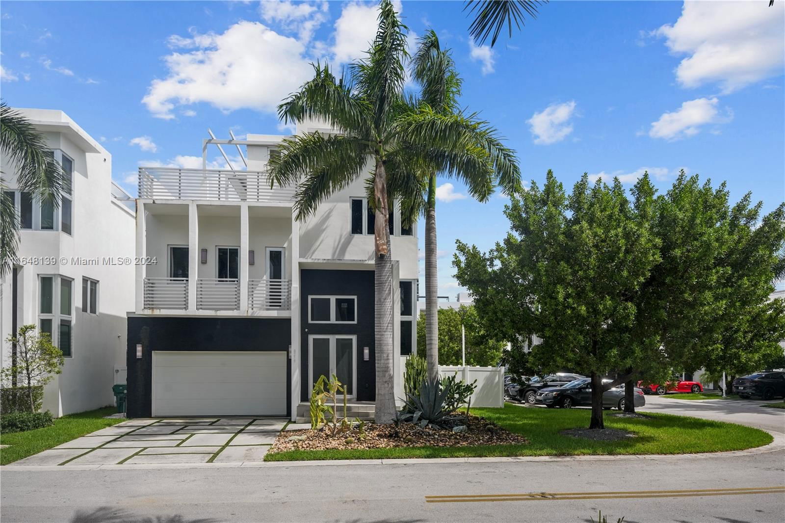 Real estate property located at 8219 34th St, Miami-Dade, OASIS PARK SQUARE AT DORA, Doral, FL