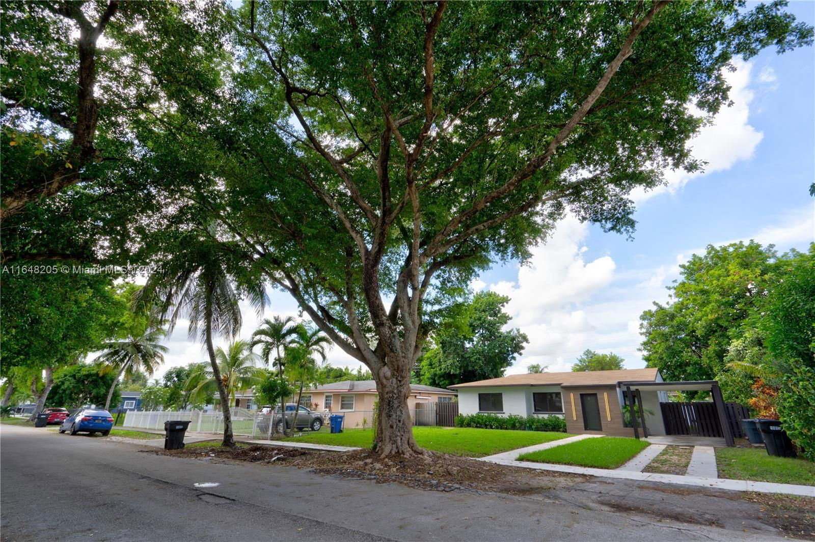 Real estate property located at 16200 9th Ct, Miami-Dade, CARL BYOIR, North Miami Beach, FL