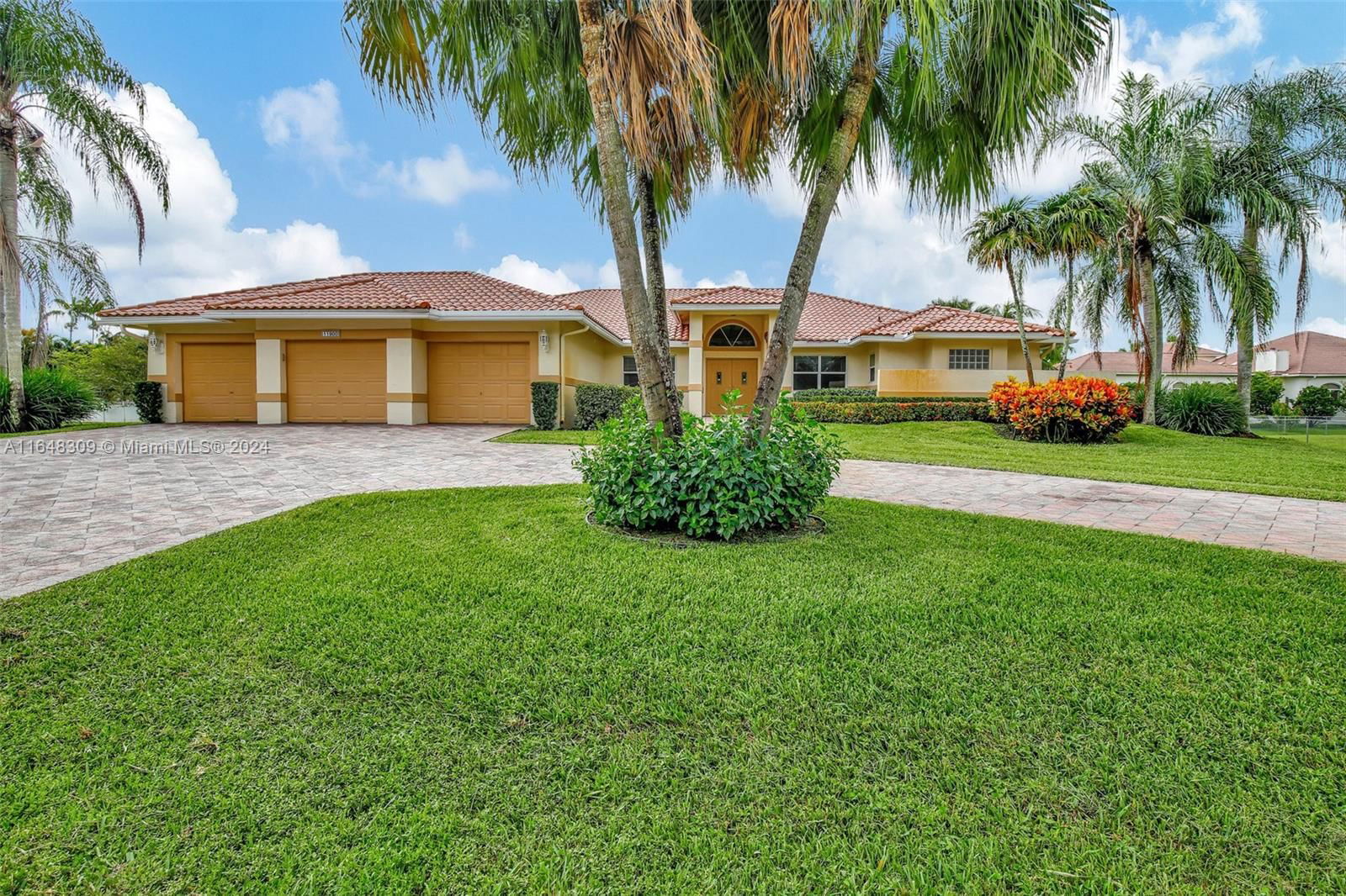 Real estate property located at 11900 18th Ct, Broward, Plantation Acres, Plantation, FL