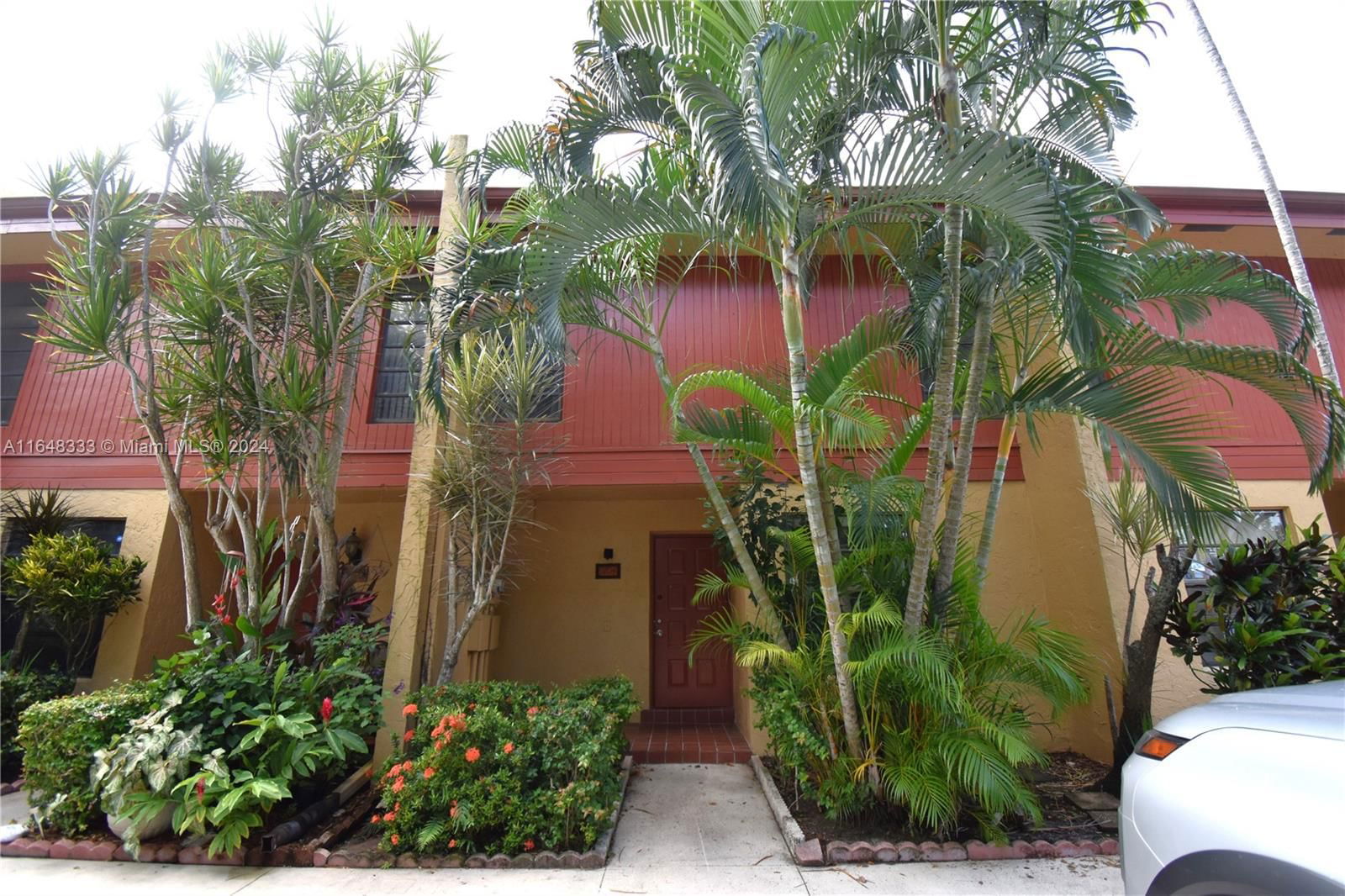 Real estate property located at 9704 15th St #313, Broward, WESTVIEW CONDOMINIUM NO T, Pembroke Pines, FL