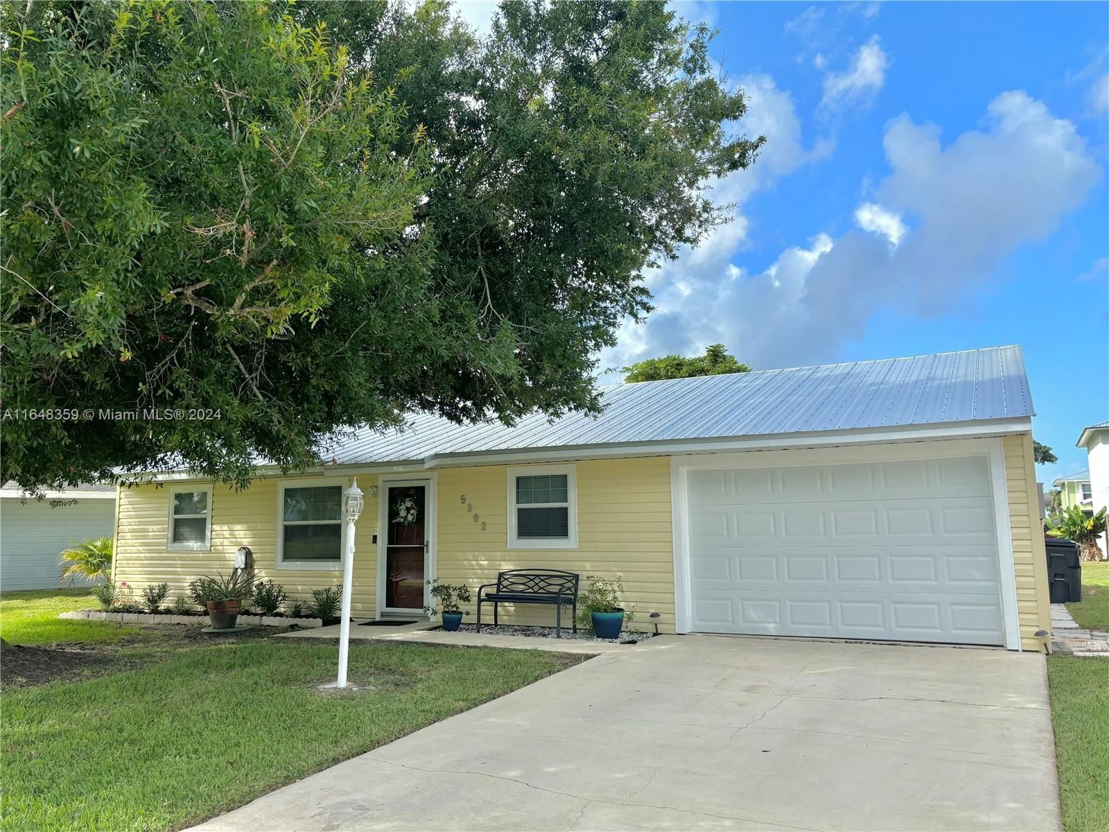 Real estate property located at 5202 43rd Trace, Okeechobee, KINGS BAY, Okeechobee, FL