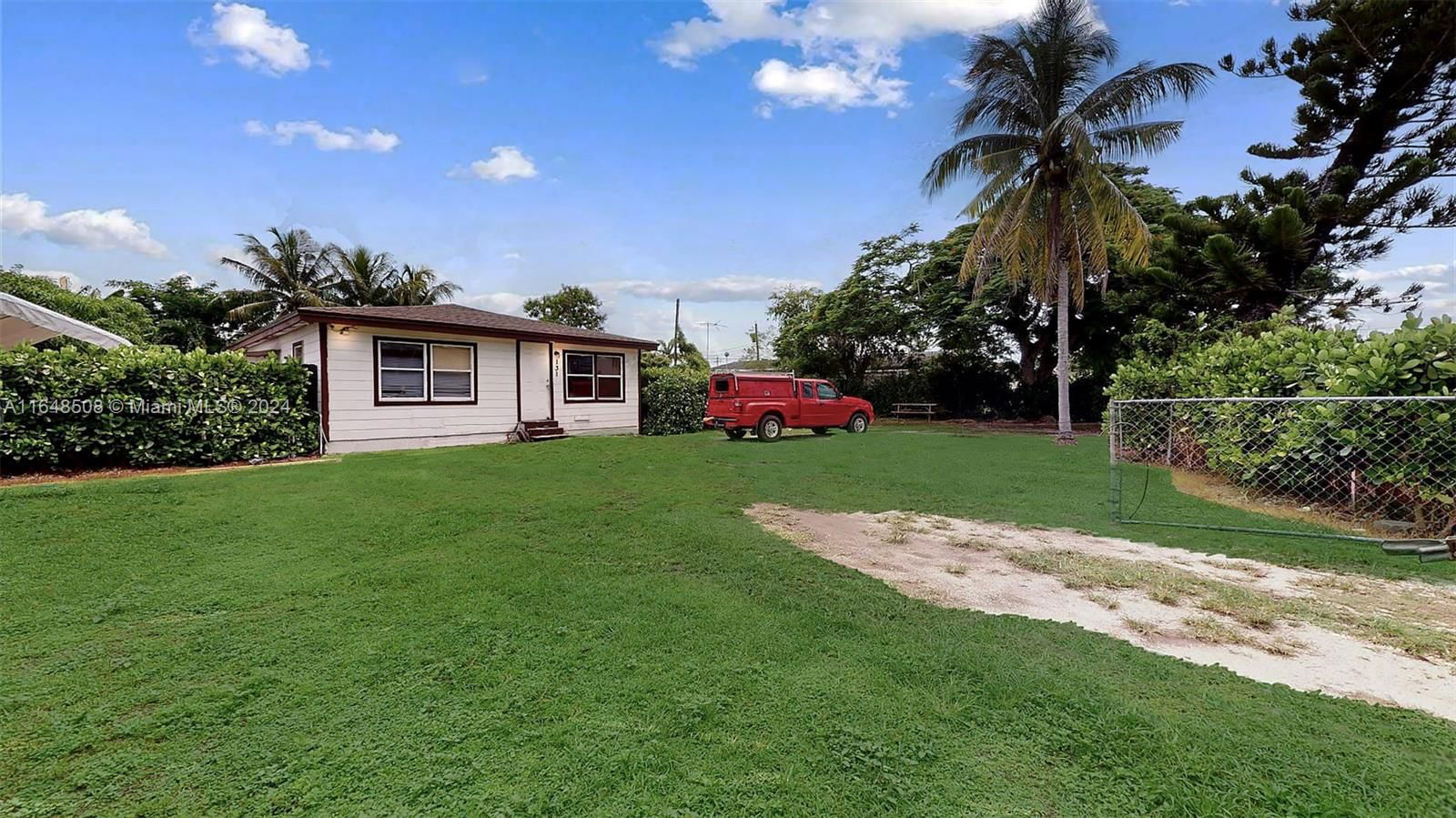 Real estate property located at 1316 12th St, Miami-Dade, REDONDO, Homestead, FL