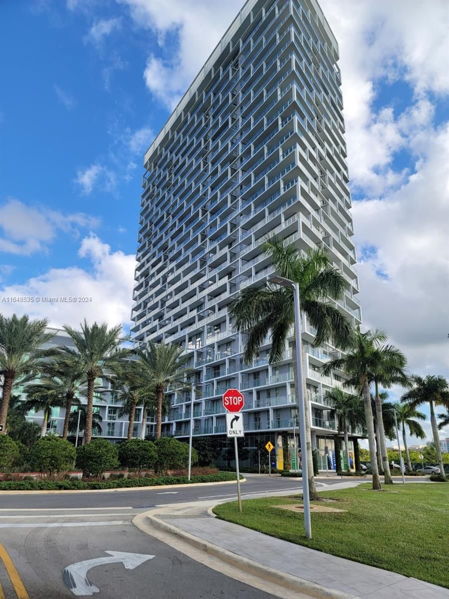 Real estate property located at 2000 metropica Way #2411, Broward, METROPICA NORTH TOWER ONE, Sunrise, FL