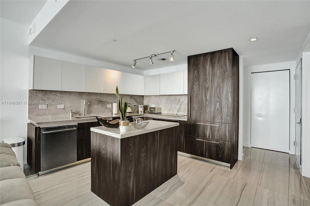 Real estate property located at 3131 7th Ave #3504, Miami-dade, One Paraiso Condo, Miami, FL