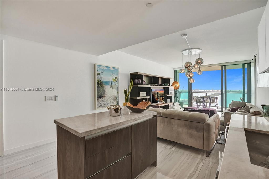 Real estate property located at 3131 7th Ave #3504, Miami-dade, One Paraiso Condo, Miami, FL