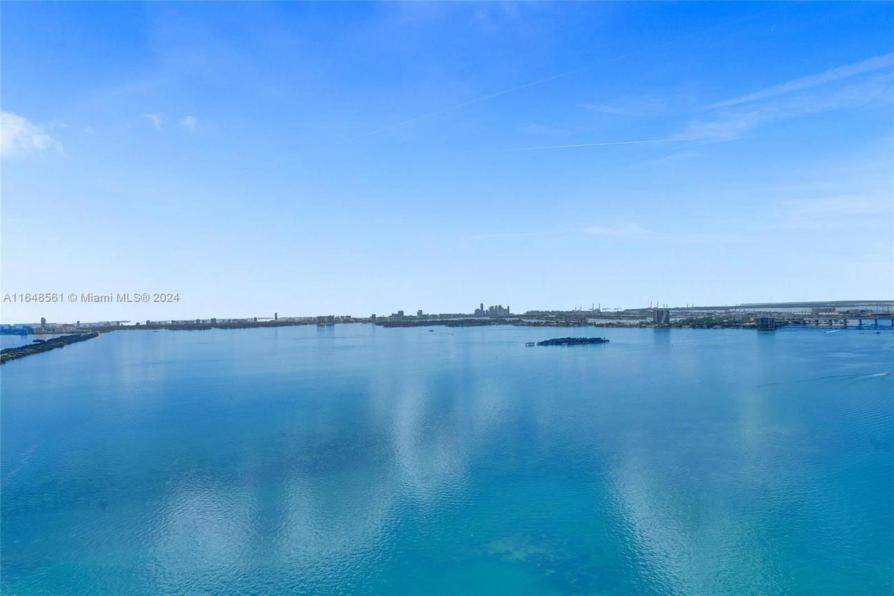 Real estate property located at 3131 7th Ave #3504, Miami-dade, One Paraiso Condo, Miami, FL
