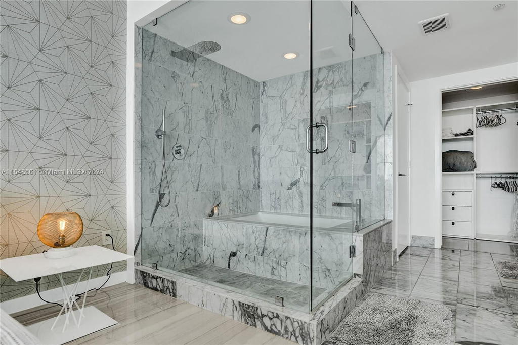 Real estate property located at 3131 7th Ave #3504, Miami-dade, One Paraiso Condo, Miami, FL