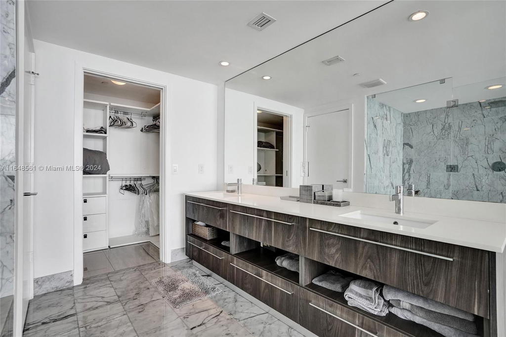 Real estate property located at 3131 7th Ave #3504, Miami-dade, One Paraiso Condo, Miami, FL