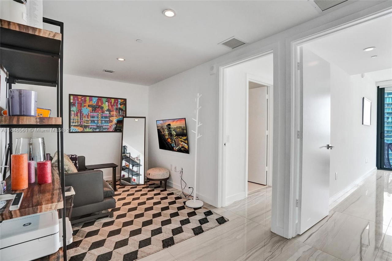 Real estate property located at 3131 7th Ave #3504, Miami-dade, One Paraiso Condo, Miami, FL