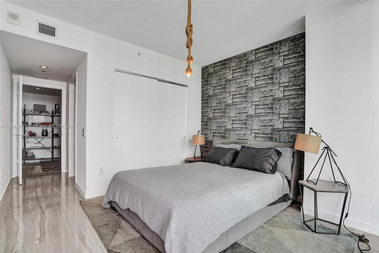 Real estate property located at 3131 7th Ave #3504, Miami-dade, One Paraiso Condo, Miami, FL