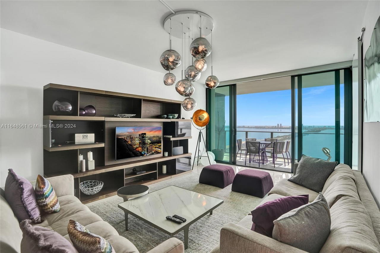 Real estate property located at 3131 7th Ave #3504, Miami-dade, One Paraiso Condo, Miami, FL