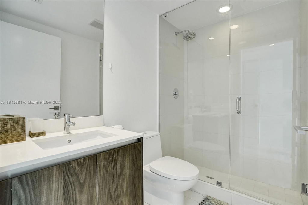 Real estate property located at 3131 7th Ave #3504, Miami-dade, One Paraiso Condo, Miami, FL