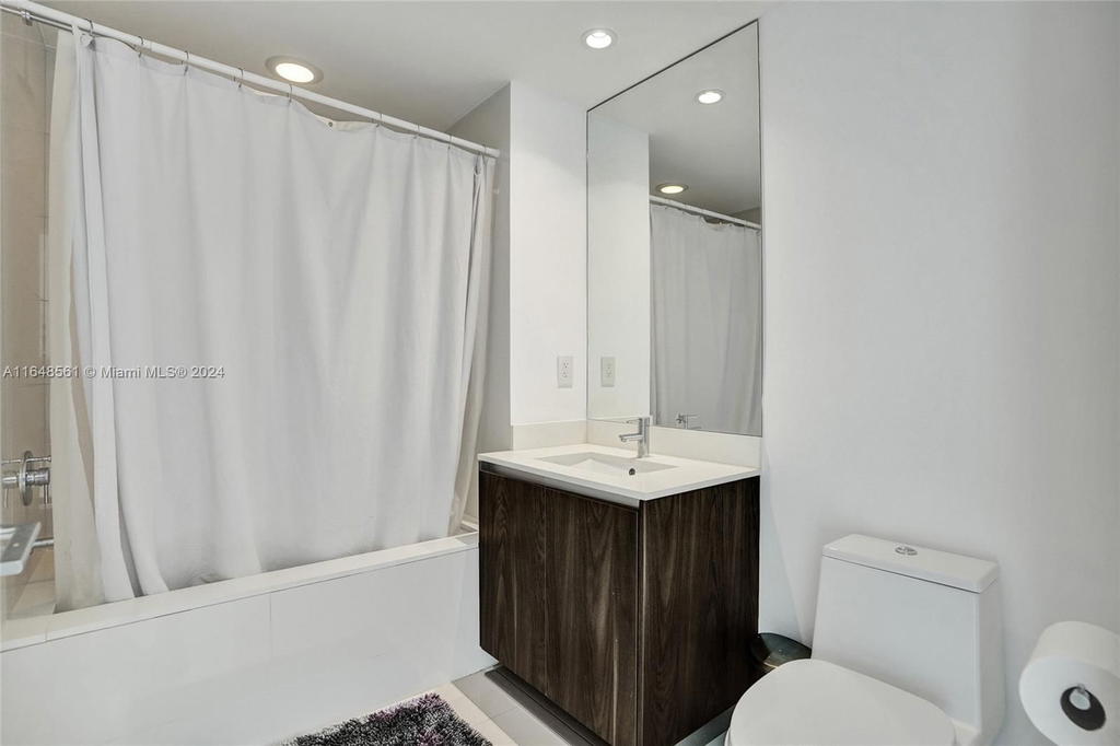 Real estate property located at 3131 7th Ave #3504, Miami-dade, One Paraiso Condo, Miami, FL