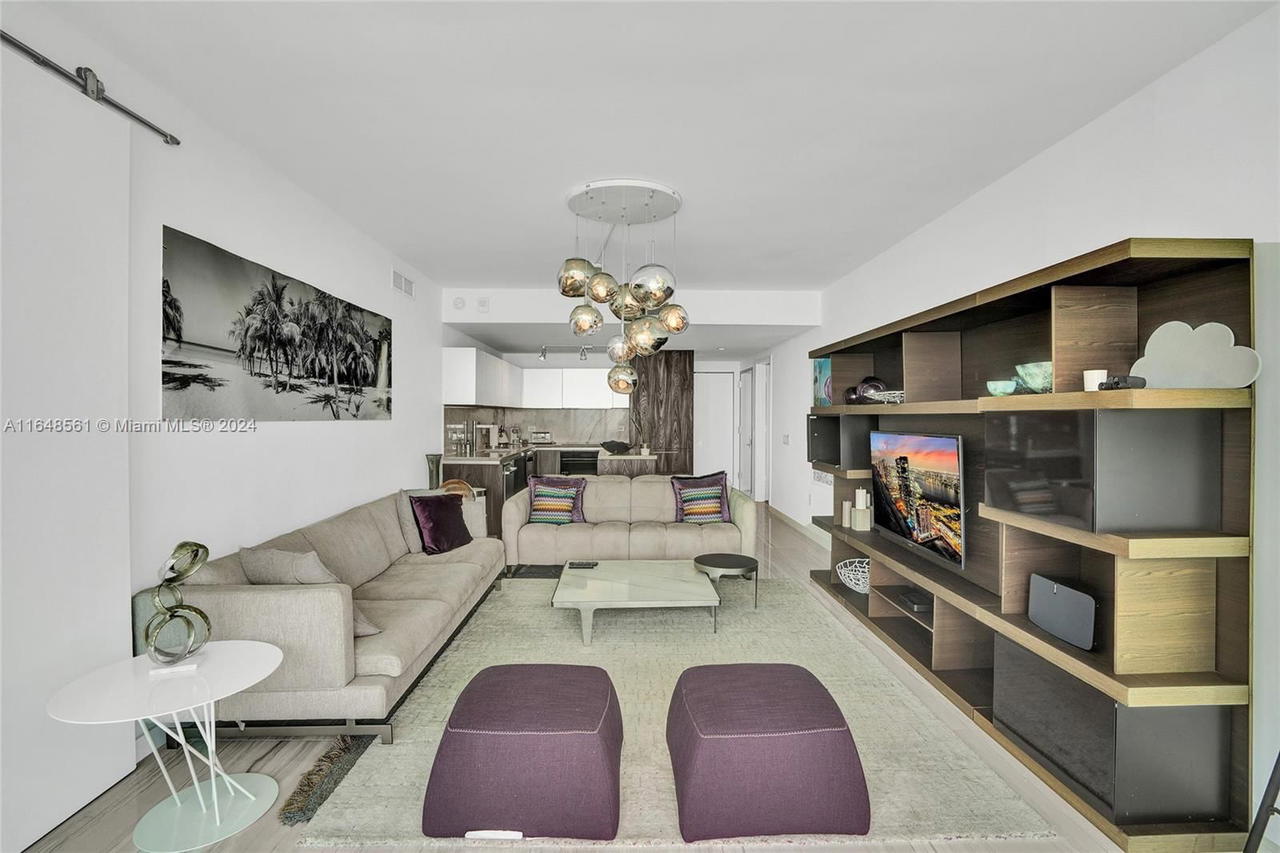 Real estate property located at 3131 7th Ave #3504, Miami-dade, One Paraiso Condo, Miami, FL