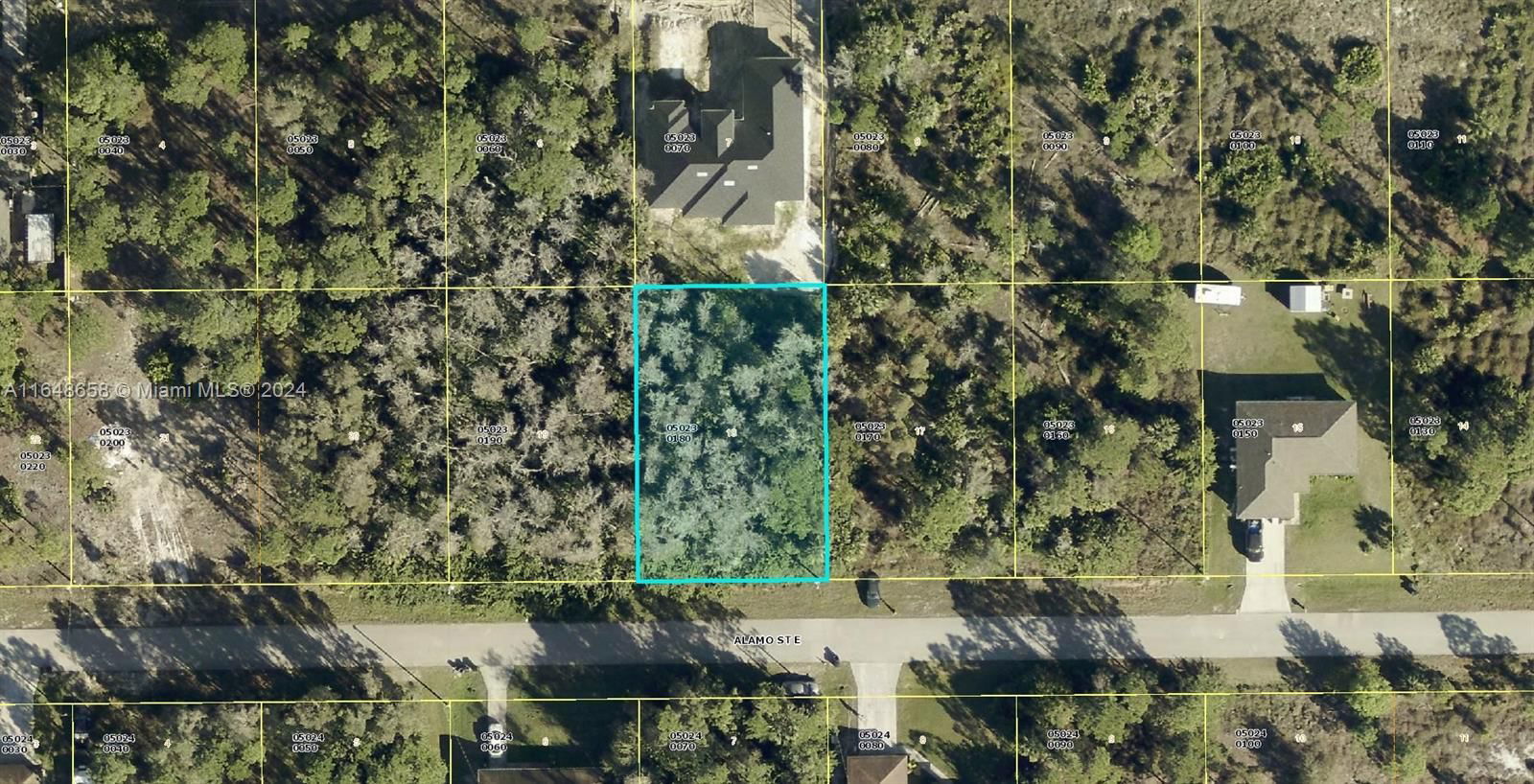 Real estate property located at 723 Alamo St E, Lee, LEHIGH ACRES, Lehigh Acres, FL