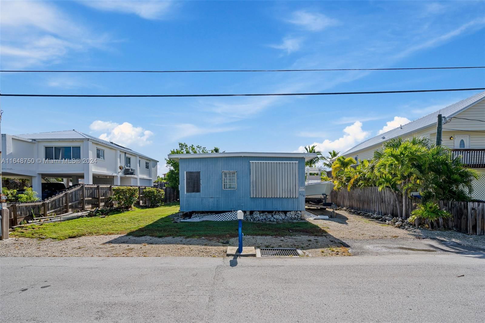 Real estate property located at 113 Grassy Rd, Monroe, LAKE SURPRISE ESTATES, Key Largo, FL