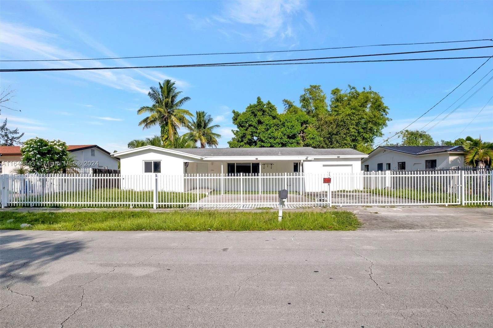 Real estate property located at 13980 14th Ave, Miami-Dade, MITCHELL LAKE, Miami, FL