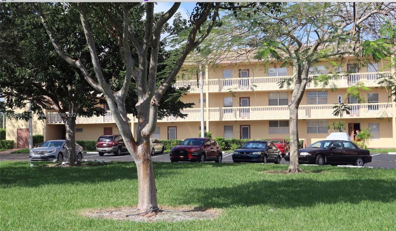 Real estate property located at 6070 64th Ave #204, Broward, BERMUDA CLUB TWO CONDO, Tamarac, FL