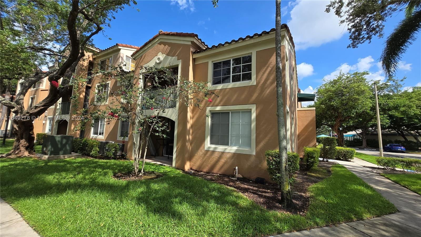 Real estate property located at 4848 State Road 7 #4102, Broward, CARRINGTON AT COCONUT CREE, Coconut Creek, FL