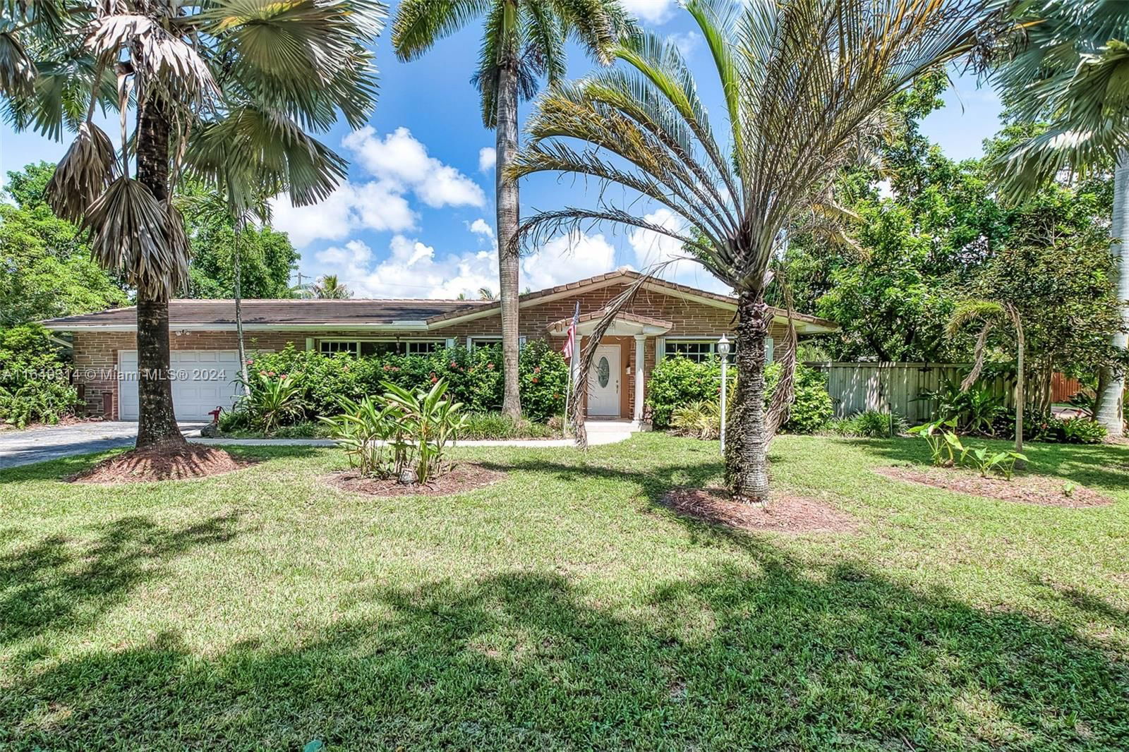 Real estate property located at 8405 144th St, Miami-Dade, SUN CORAL HGTS, Palmetto Bay, FL