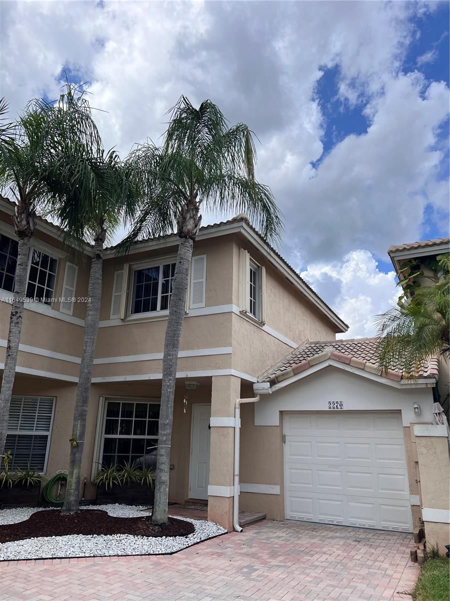 Real estate property located at 2270 170th Ave #2270, Broward, PEMBROKE ISLES 1, Pembroke Pines, FL