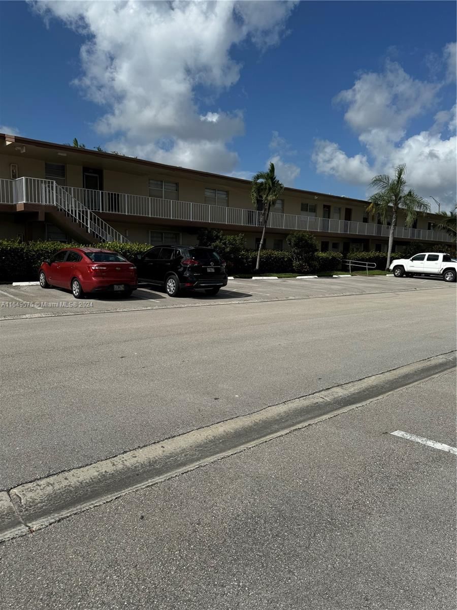 Real estate property located at 7205 5th Ct #106, Broward, ORIOLE GARDENS 9 CONDO, Margate, FL