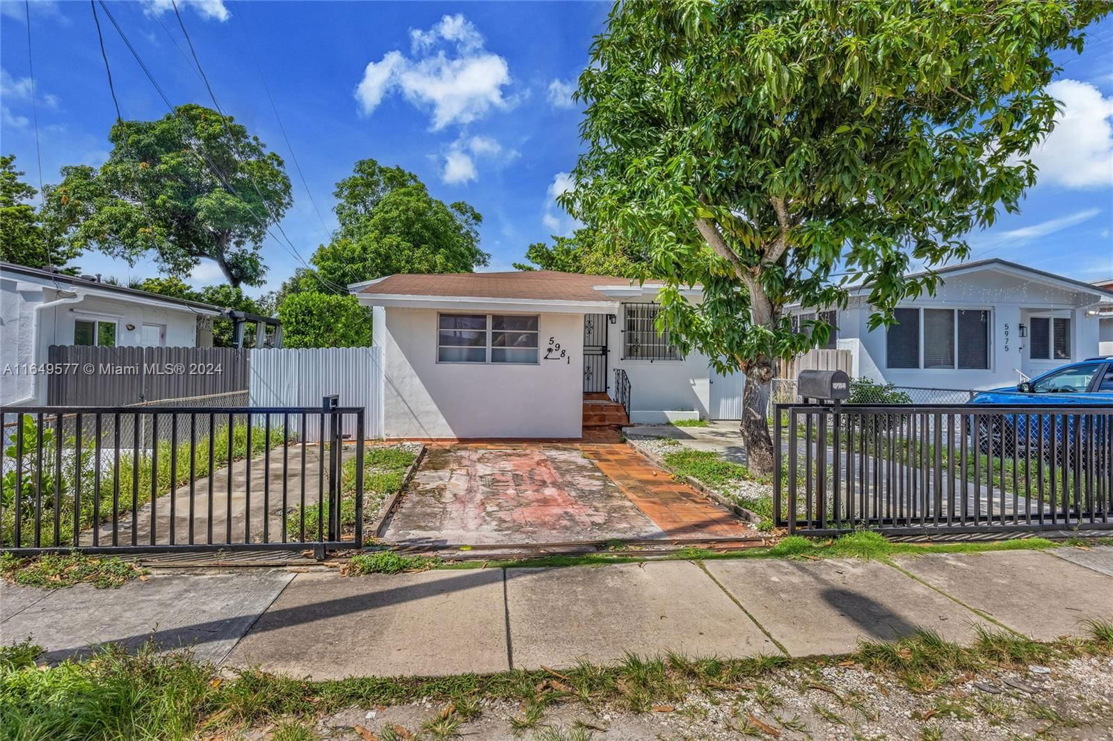 Real estate property located at 5981 5th St, Miami-Dade, WESTLAWN-CORRECTED PLAT, Miami, FL