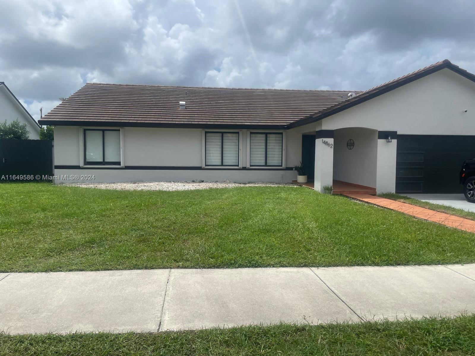 Real estate property located at 14862 169th Ln, Miami-Dade, G B ESTATES, Miami, FL