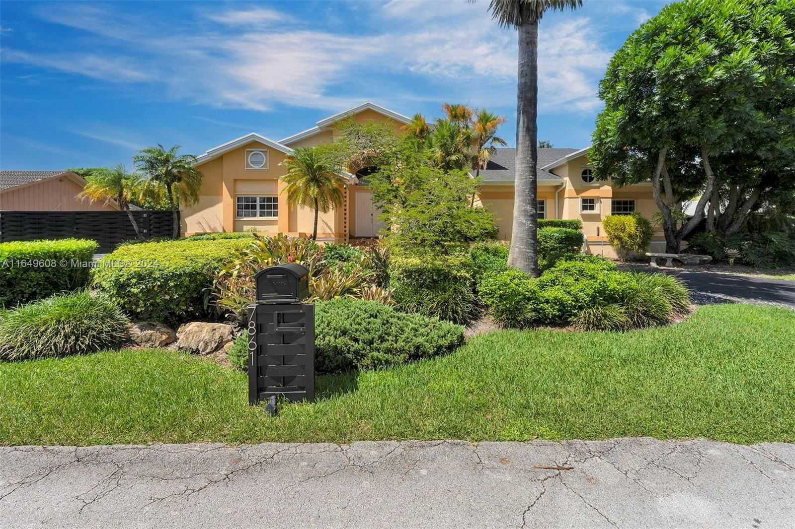 Real estate property located at 7861 181st Ter, Miami-Dade, CAPE CUTLER ESTATES, Palmetto Bay, FL